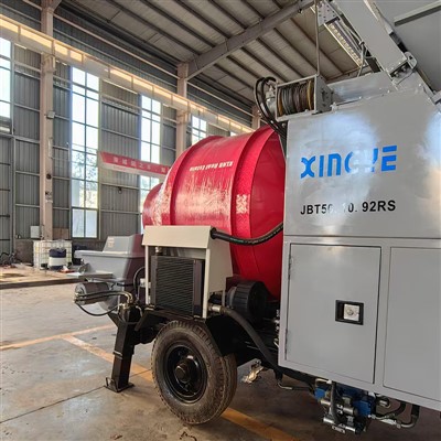 Betongblandare och pump